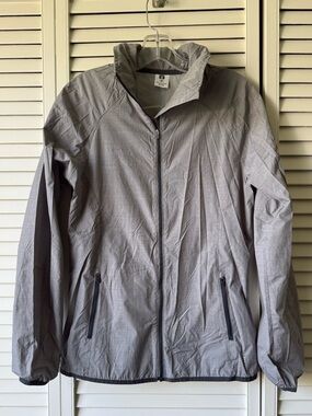 NWOT Layer 8 Lightweight Grey Zip Windbreaker - Size M